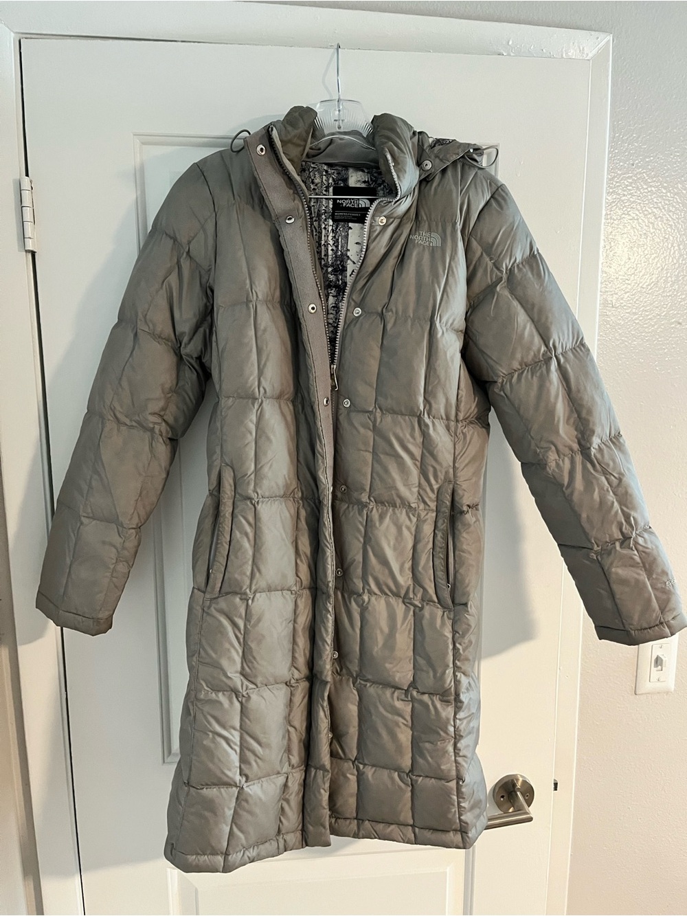 The North Face Women’s Light Gray Long Puffer Coat with Hood